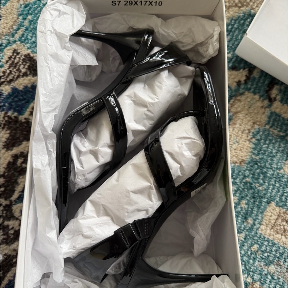 SCHUTZ - Lume - Black Patent Strappy Heeled Sandals - Women - Picture 4 of 7